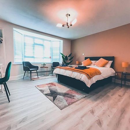 Апартаменты Modern 3 Ground Floor Parking And Garden Борнмут Экстерьер фото