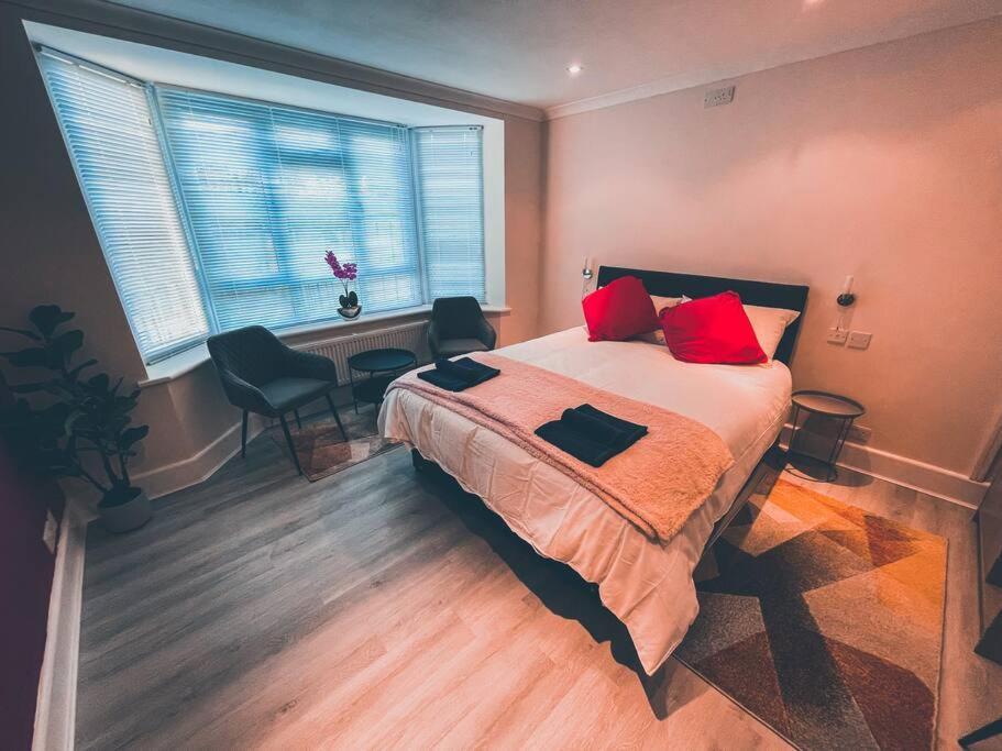 Апартаменты Modern 3 Ground Floor Parking And Garden Борнмут Экстерьер фото
